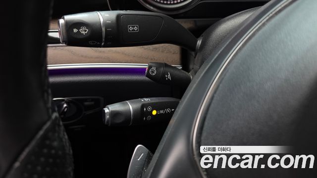 Mercedes-Benz E-Class 2018 — photo 18