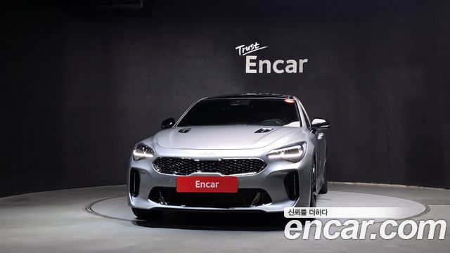 Kia Stinger 2023 — photo 3