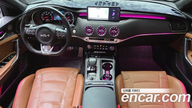 Kia Stinger 2023 — photo 10