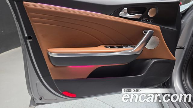 Kia Stinger 2023 — photo 14