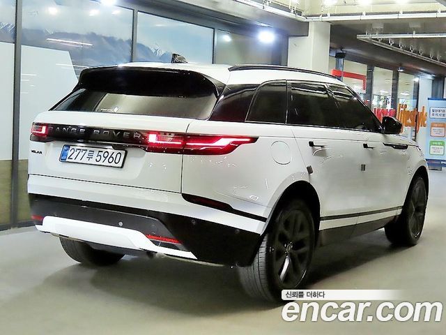 Land Rover Range Rover Velar 2026 — photo 4