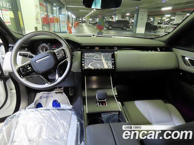 Land Rover Range Rover Velar 2026 — photo 10