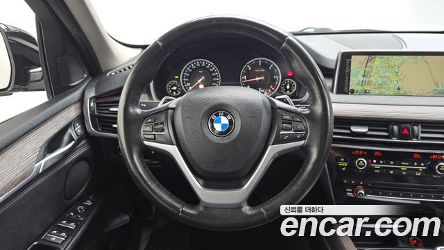 BMW X5 2016 — photo 14