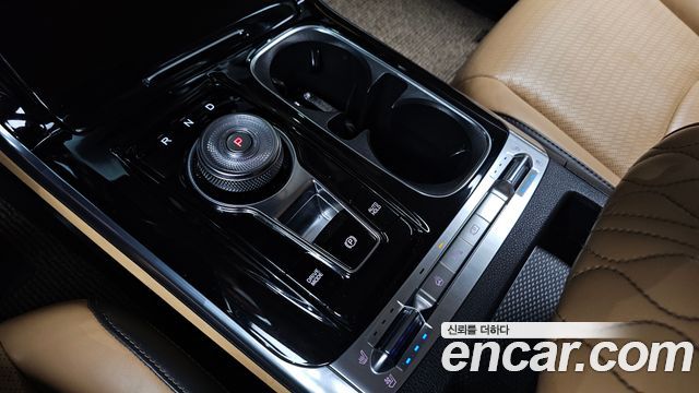 Kia Canival 2021 — photo 12