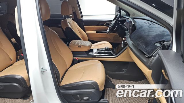 Kia Canival 2021 — photo 13