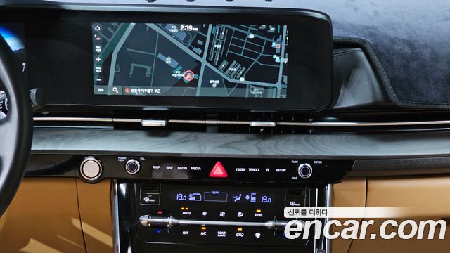 Kia Canival 2021 — photo 20