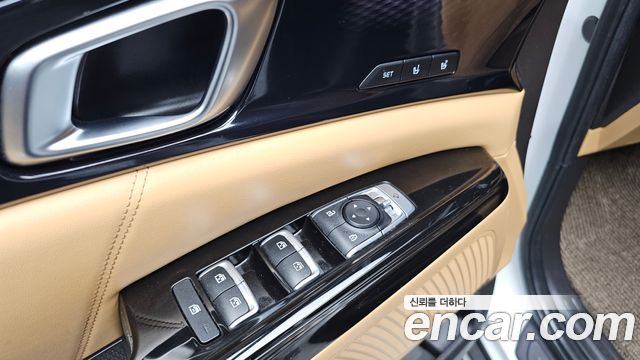 Kia Canival 2021 — photo 24