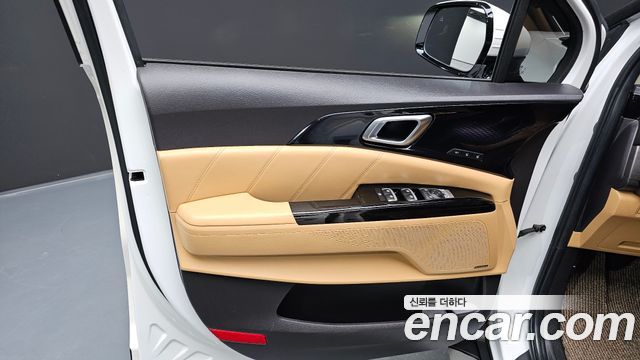 Kia Canival 2021 — photo 14