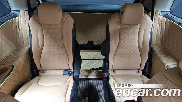 Kia Canival 2021 — photo 16