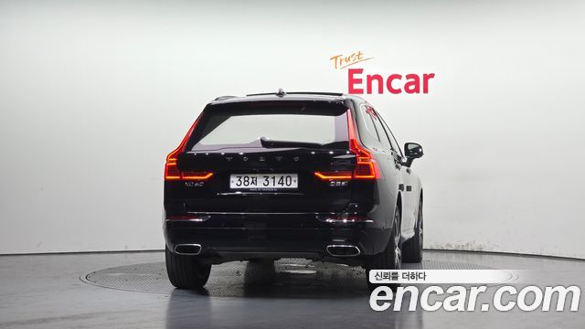 Volvo XC60 2019 — photo 4
