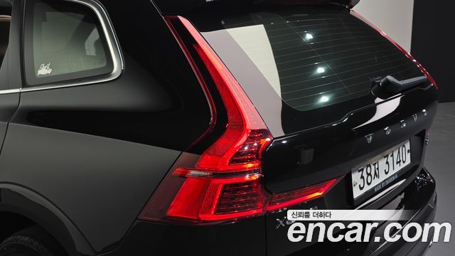 Volvo XC60 2019 — photo 9