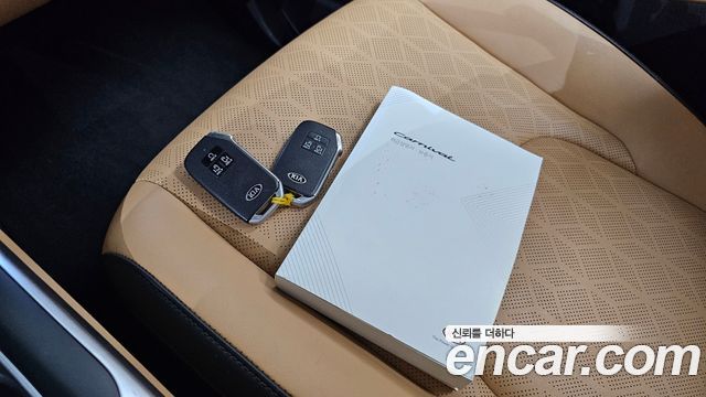Kia Canival 2021 — photo 22