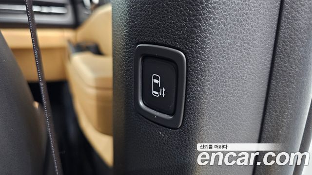 Kia Canival 2021 — photo 24