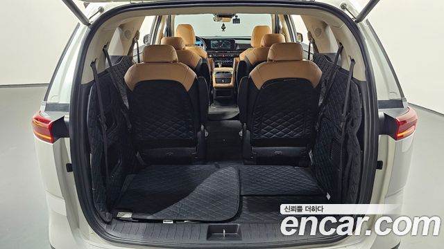 Kia Canival 2021 — photo 25