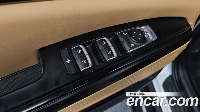 Kia Canival 2021 — photo 38