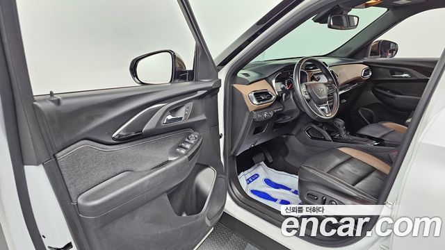 Chevrolet Korea Trailblazer 2022 — photo 13