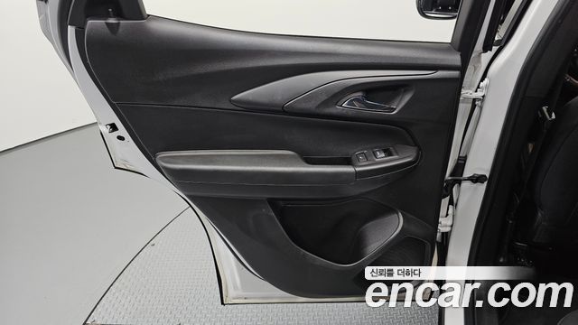 Chevrolet Korea Trailblazer 2022 — photo 15