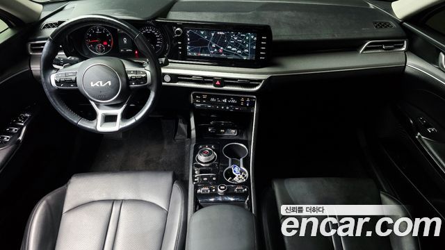 Kia K5 2023 — photo 10