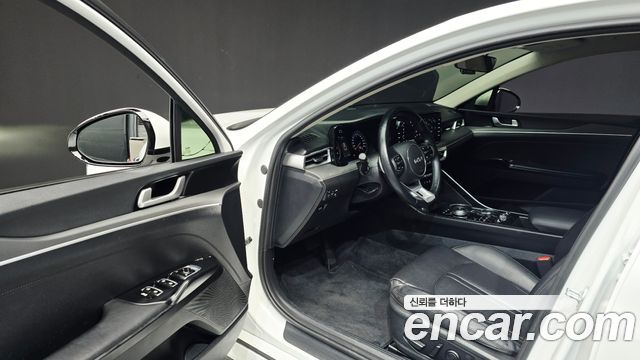 Kia K5 2023 — photo 13