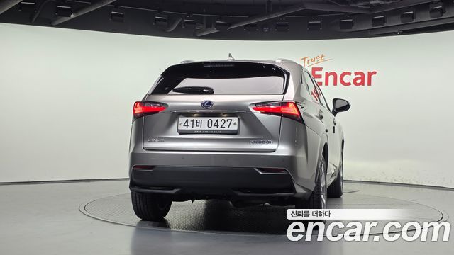 Lexus NX 2016 — photo 4