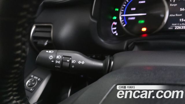 Lexus NX 2016 — photo 19