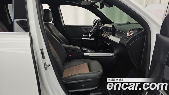 Mercedes-Benz EQB 2023 — photo 11