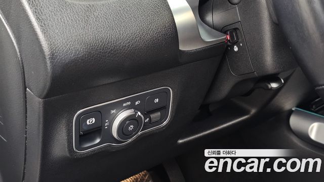 Mercedes-Benz EQB 2023 — photo 18