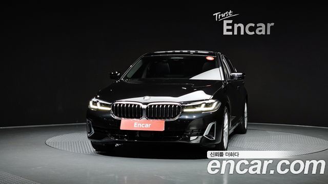 BMW 5-Series 2023 — photo 3