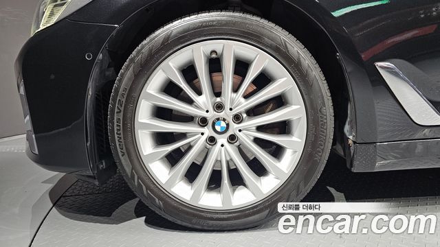 BMW 5-Series 2023 — photo 5