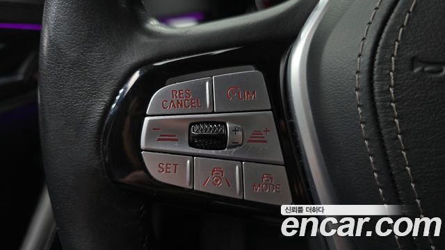 BMW 5-Series 2023 — photo 31