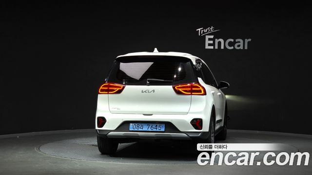 Kia Niro 2023 — photo 4
