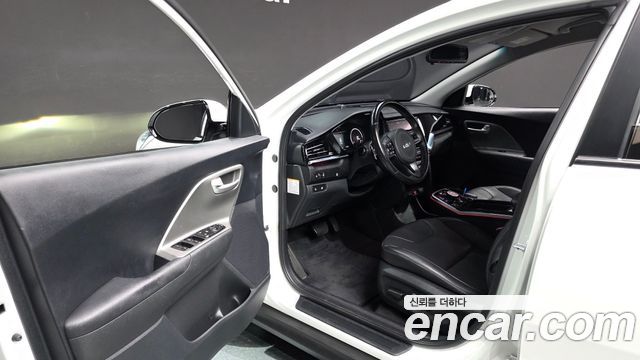 Kia Niro 2023 — photo 10