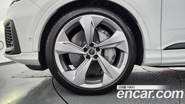 Audi SQ7 2023 — photo 5