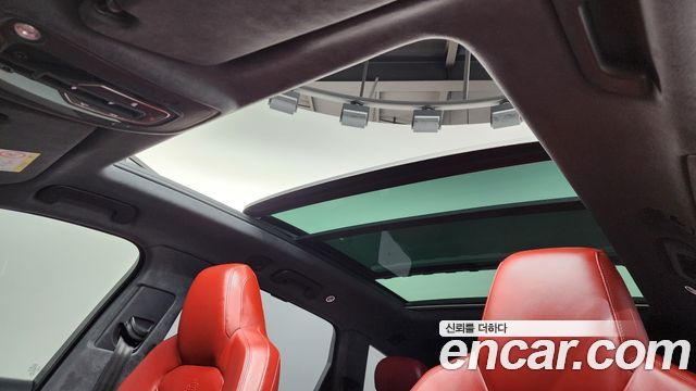 Audi SQ7 2023 — photo 24