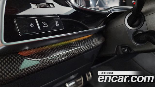 Audi SQ7 2023 — photo 31
