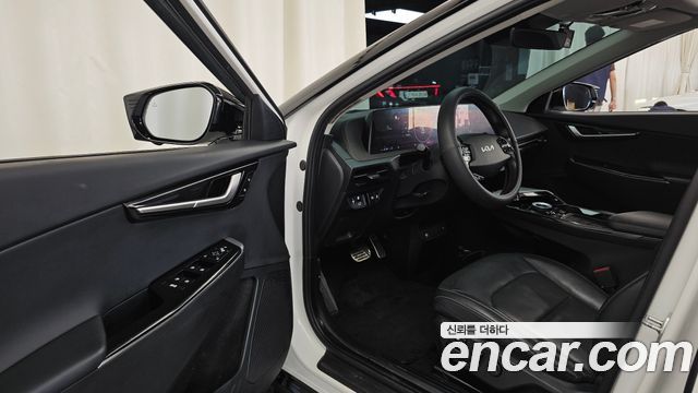 Kia EV6 2022 — photo 13