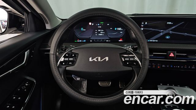 Kia EV6 2022 — photo 19