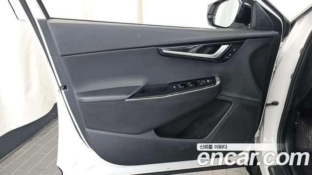 Kia EV6 2022 — photo 14