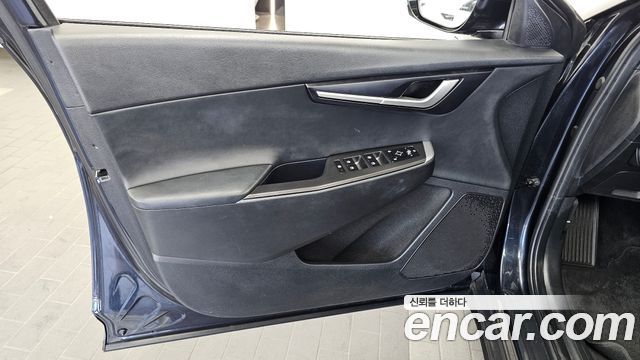 Kia EV6 2022 — photo 14
