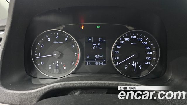 Hyundai AVANTE 2016 — photo 11
