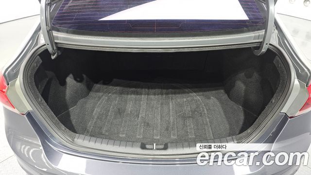Hyundai AVANTE 2016 — photo 22