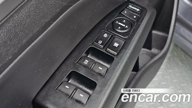 Hyundai AVANTE 2016 — photo 26