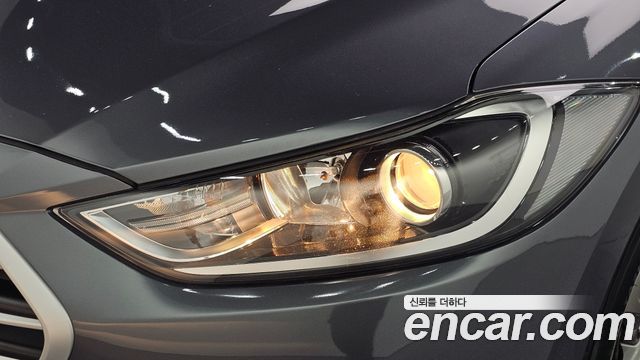 Hyundai AVANTE 2016 — photo 8