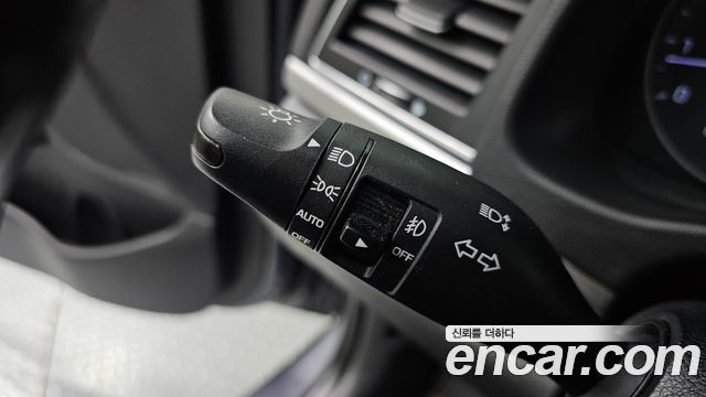 Hyundai AVANTE 2016 — photo 27