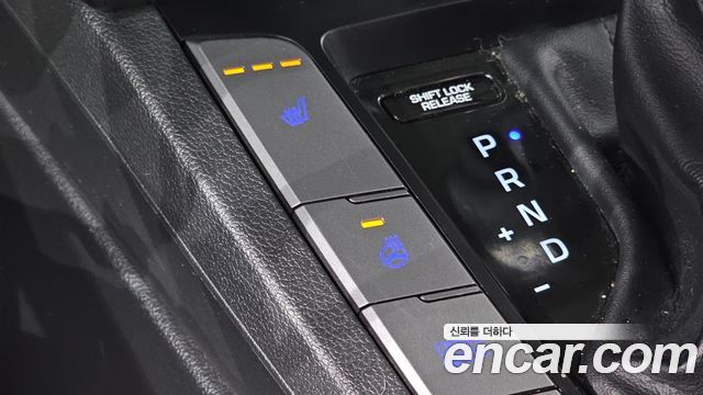 Hyundai AVANTE 2016 — photo 30