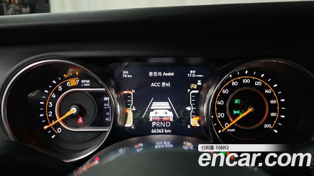 Jeep Wrangler 2019 — photo 11