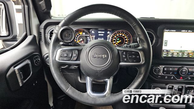 Jeep Wrangler 2019 — photo 21