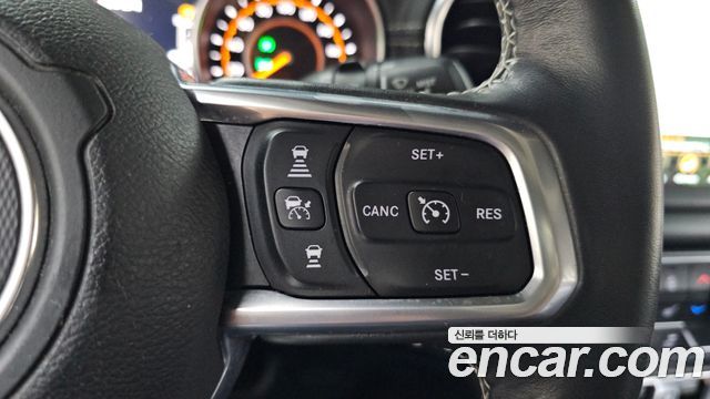 Jeep Wrangler 2019 — photo 22