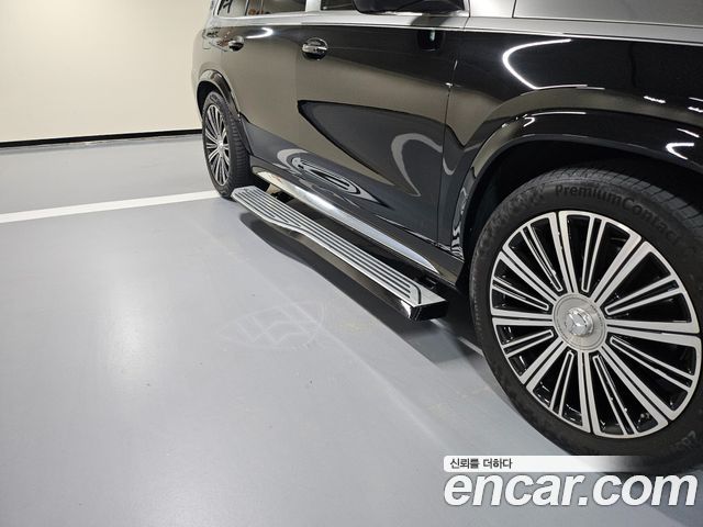 Mercedes-Benz GLS-Class 2023 — photo 8