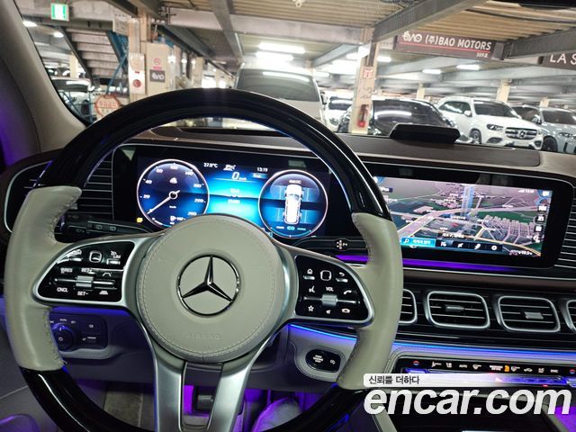 Mercedes-Benz GLS-Class 2023 — photo 19